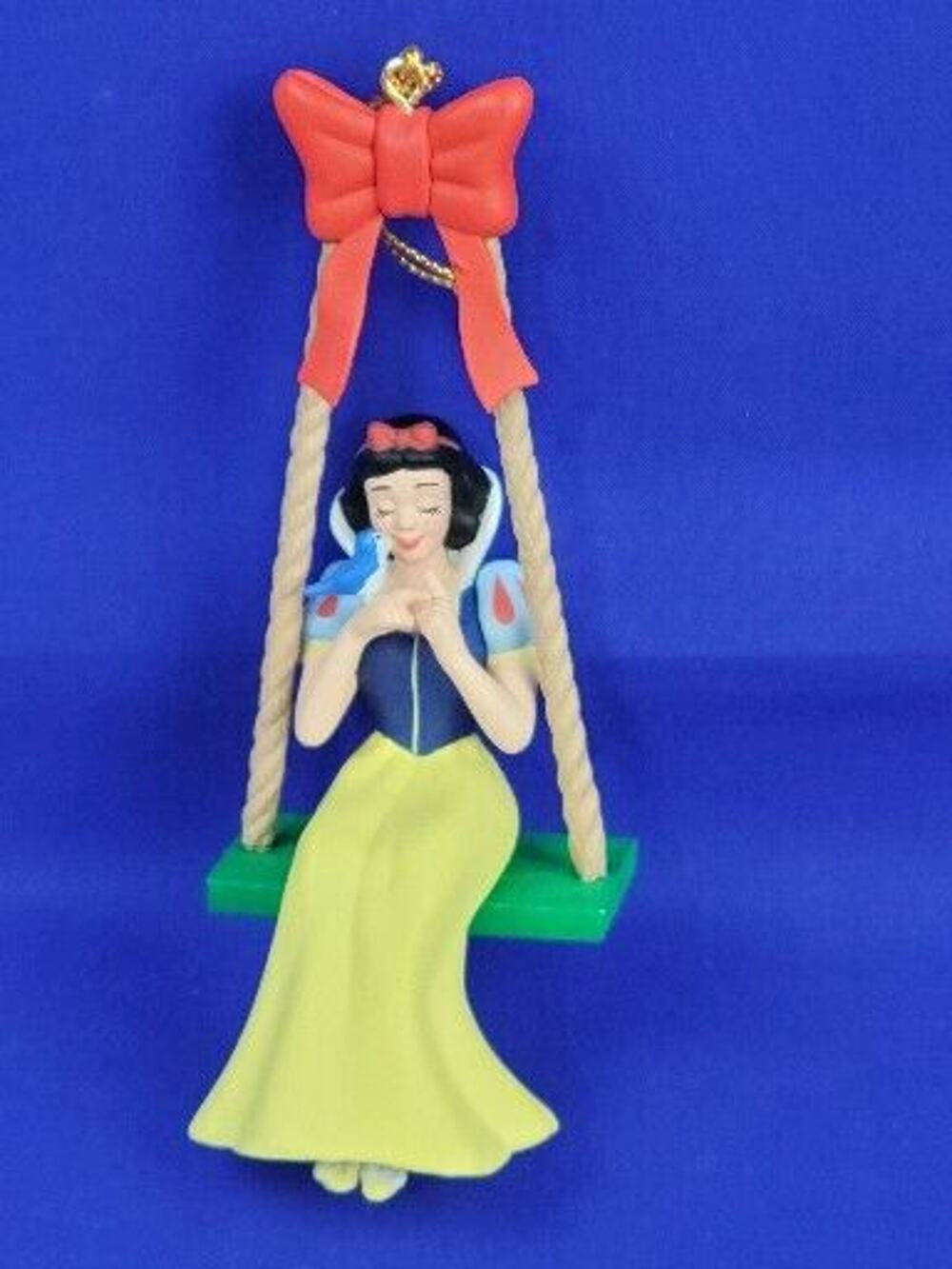 Disney Grolier Christmas Magic Ornament Snow White Swinging with Blue Bird 4.5"